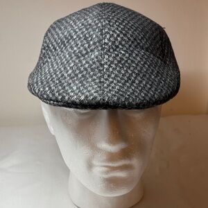 Fude NWT Gray Check Cotton/Poly Flat Cap L/XL
